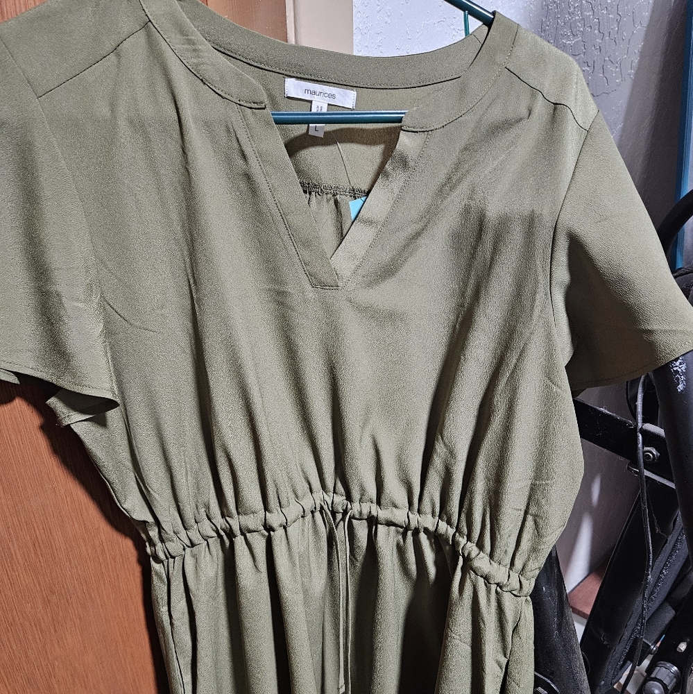 Dress - Picture 2 of 3